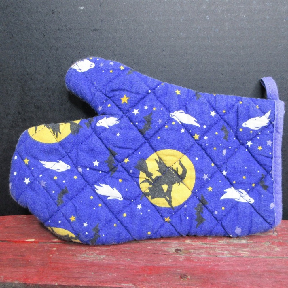 Halloween Witch Moon Ghosts Bats Quilted Oven Mitt Blue Yellow Spooky Kitchen